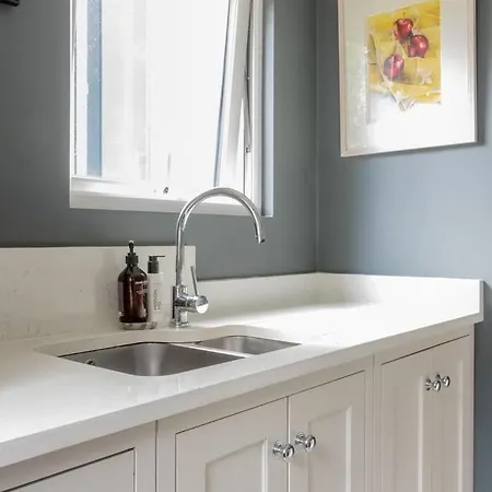 Gasthuis Guestready - Victorian Redbrick In Heart Of