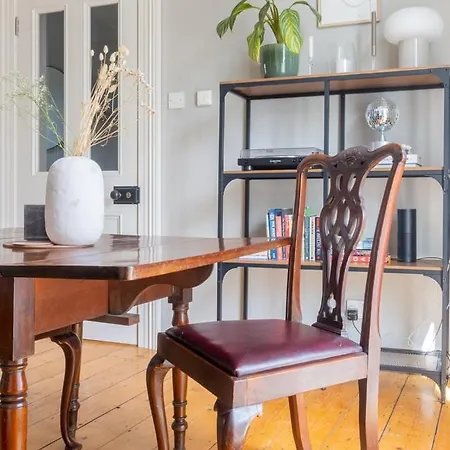 Guestready - Victorian Redbrick In Heart Of Dublin