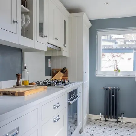 Guestready - Victorian Redbrick In Heart Of Gasthuis 4*