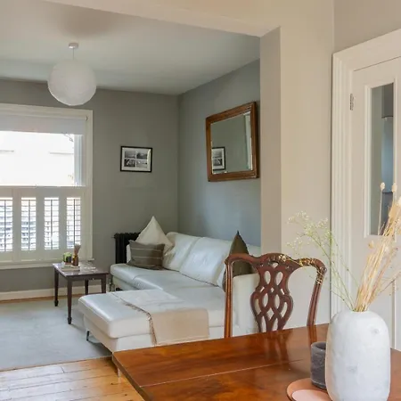 Guestready - Victorian Redbrick In Heart Of Pensionat Dublin