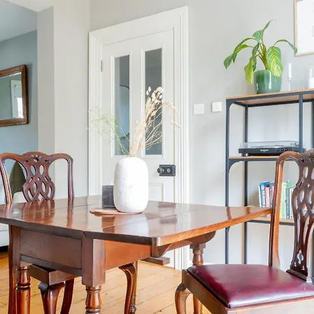 Guestready - Victorian Redbrick In Heart Of 4*