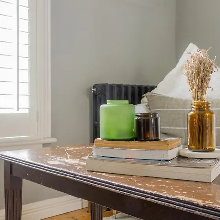 Guestready - Victorian Redbrick In Heart Of Guest house 4*