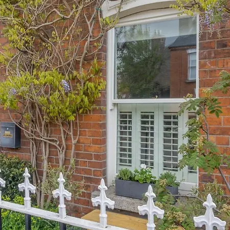 Gasthuis Guestready - Victorian Redbrick In Heart Of